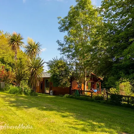 Tudor With Pool & Bbq Liskeard